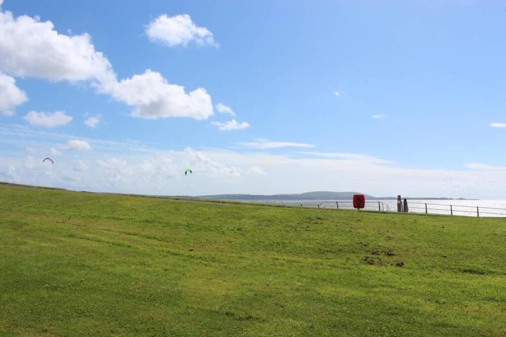 Cockledora, A Luxury Ground Floor Beachfront Apartment Llanelli Esterno foto